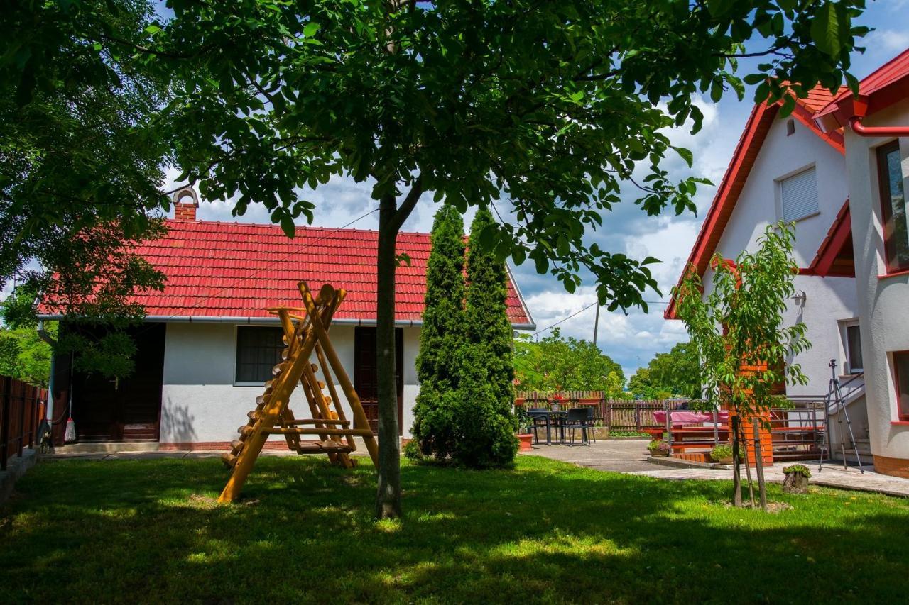 Huszár vendégház Orvenyes Exterior foto