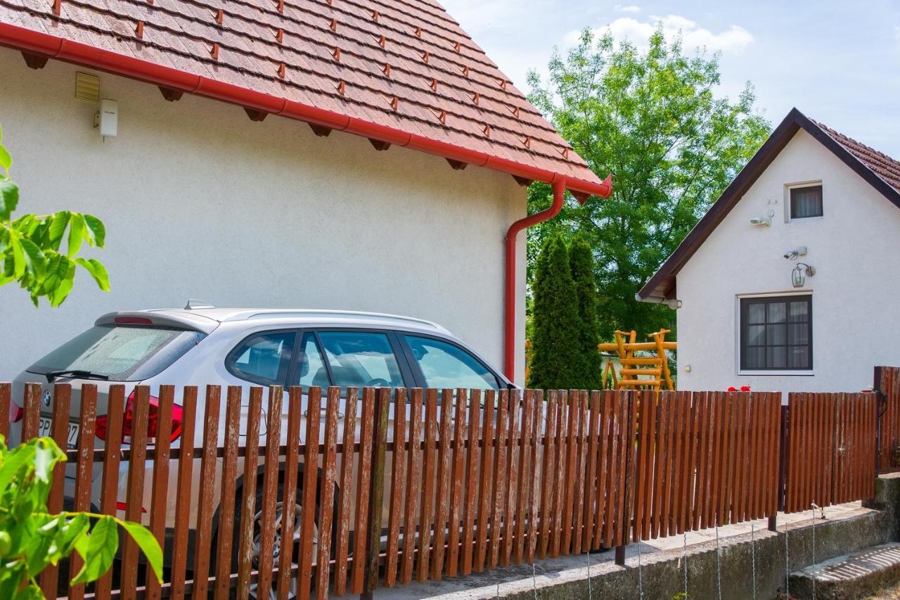 Huszár vendégház Orvenyes Exterior foto