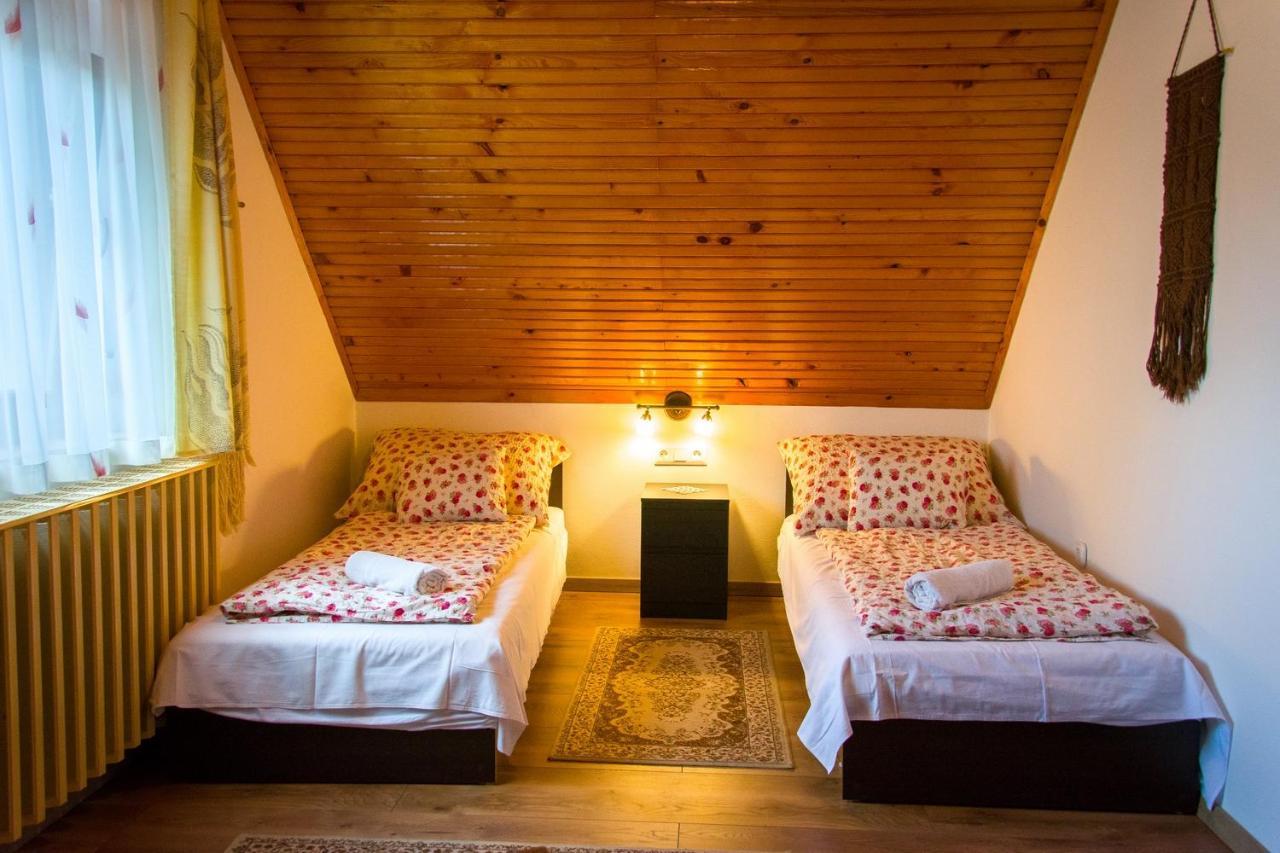 Huszár vendégház Orvenyes Exterior foto
